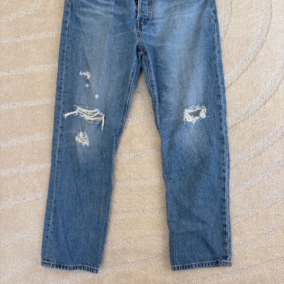 Levi's Straight Leg Distressed Denim Petite - Picture 2 of 4